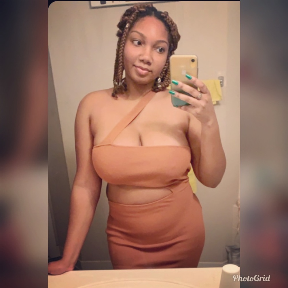 Cognac midi sweater dress